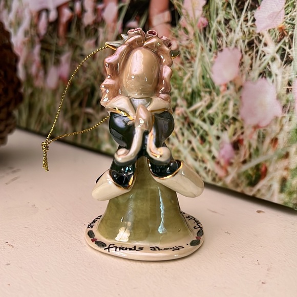 Blue Sky Angel Friends Forever Ceramic sits or hangs as an ornament - Picture 9 of 11